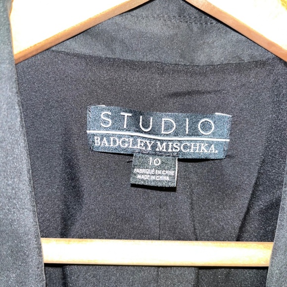 NWT, Badgley Mischka Studio 2 pocket, one button, silky black blazer, 10 - Picture 5 of 12